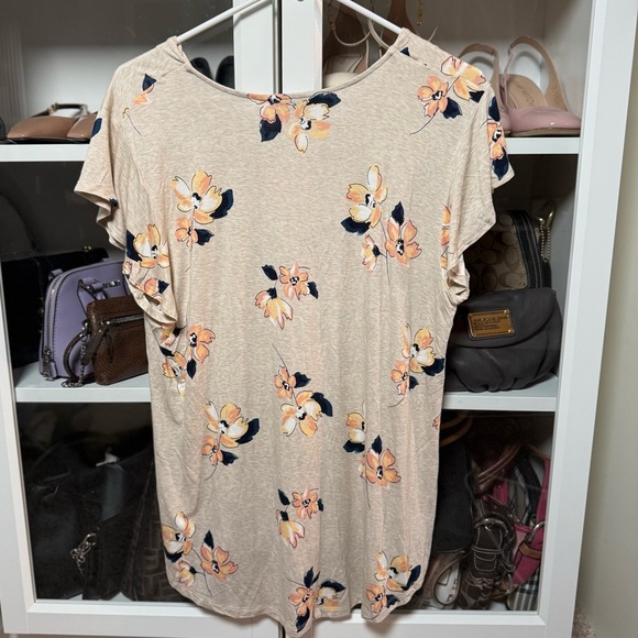 Liz Clairbone Beige Floral Patterned Short Sleeve Blouse Women’s Size Large - Picture 4 of 5